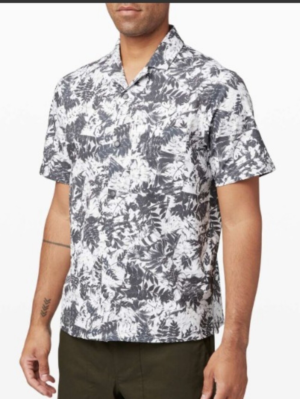 Lululemon Airing Easy Camp Collar Short Sleeve Button Down Ventlight Mesh Tropic